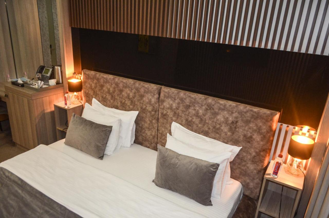 Home Boutique Hostel باكو المظهر الخارجي الصورة