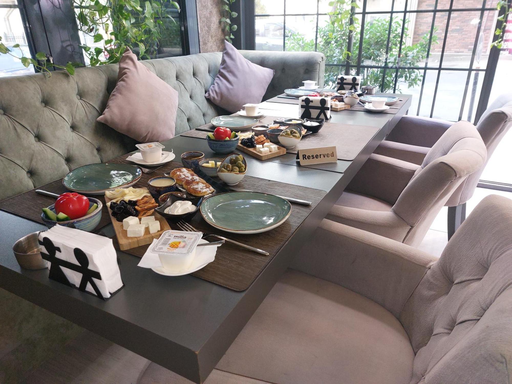 Home Boutique Hostel باكو المظهر الخارجي الصورة
